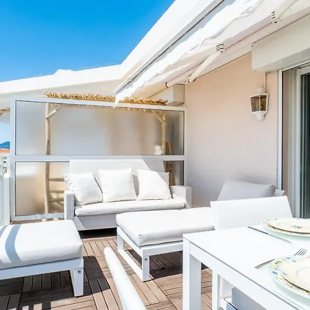 3-room Luxury With Pool And Sea View Steps From The Apartment