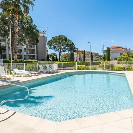 3-room Luxury With Pool And Sea View Steps From The Apartment