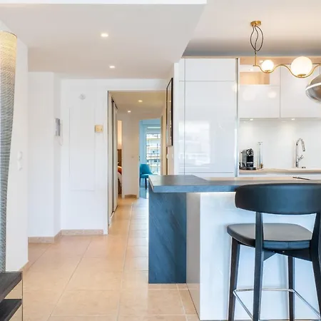 3-room Luxury With Pool And Sea View Steps From The Apartment